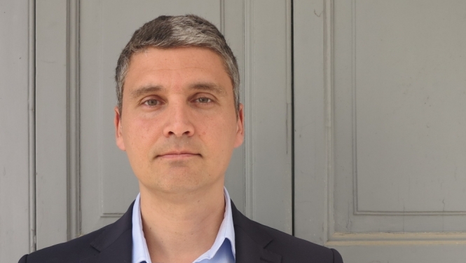 M.Constantineu